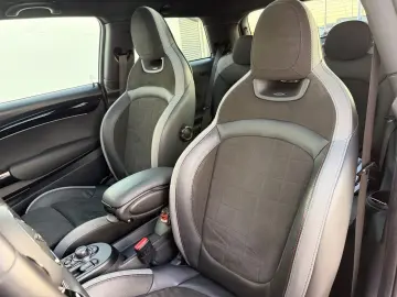 Mini JOHN-COOPER-WORKS