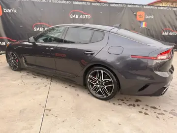 Kia STINGER