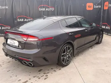Kia STINGER