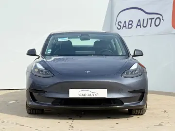 Tesla MODEL-3