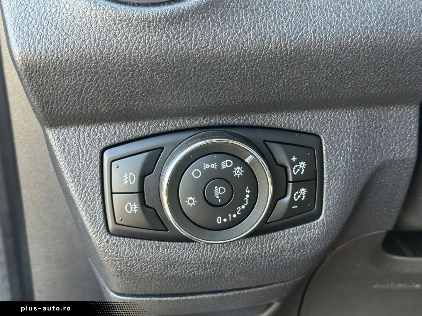 Ford TOURNEO-COURIER