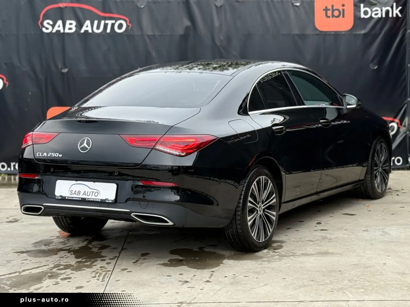 Mercedes-benz CLA