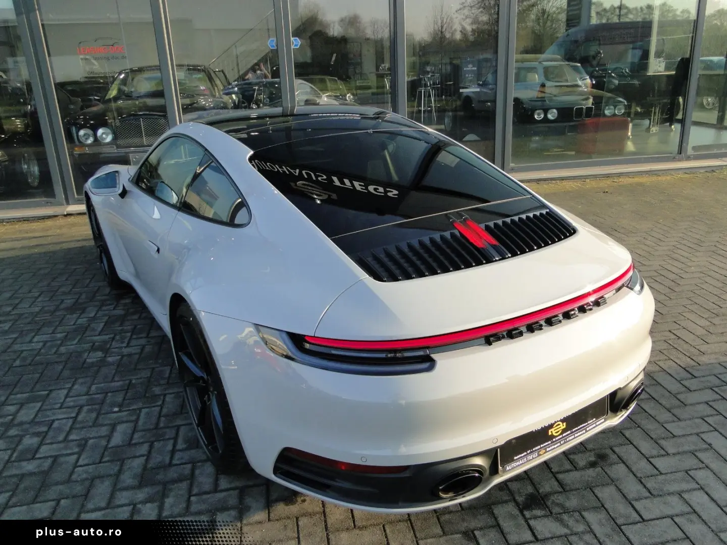 PORSCHE 992.1 CARRERA 1.HAND BOSE PANO LED KLAPPENAUSP.