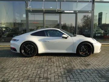 PORSCHE 992.1 CARRERA 1.HAND BOSE PANO LED KLAPPENAUSP.