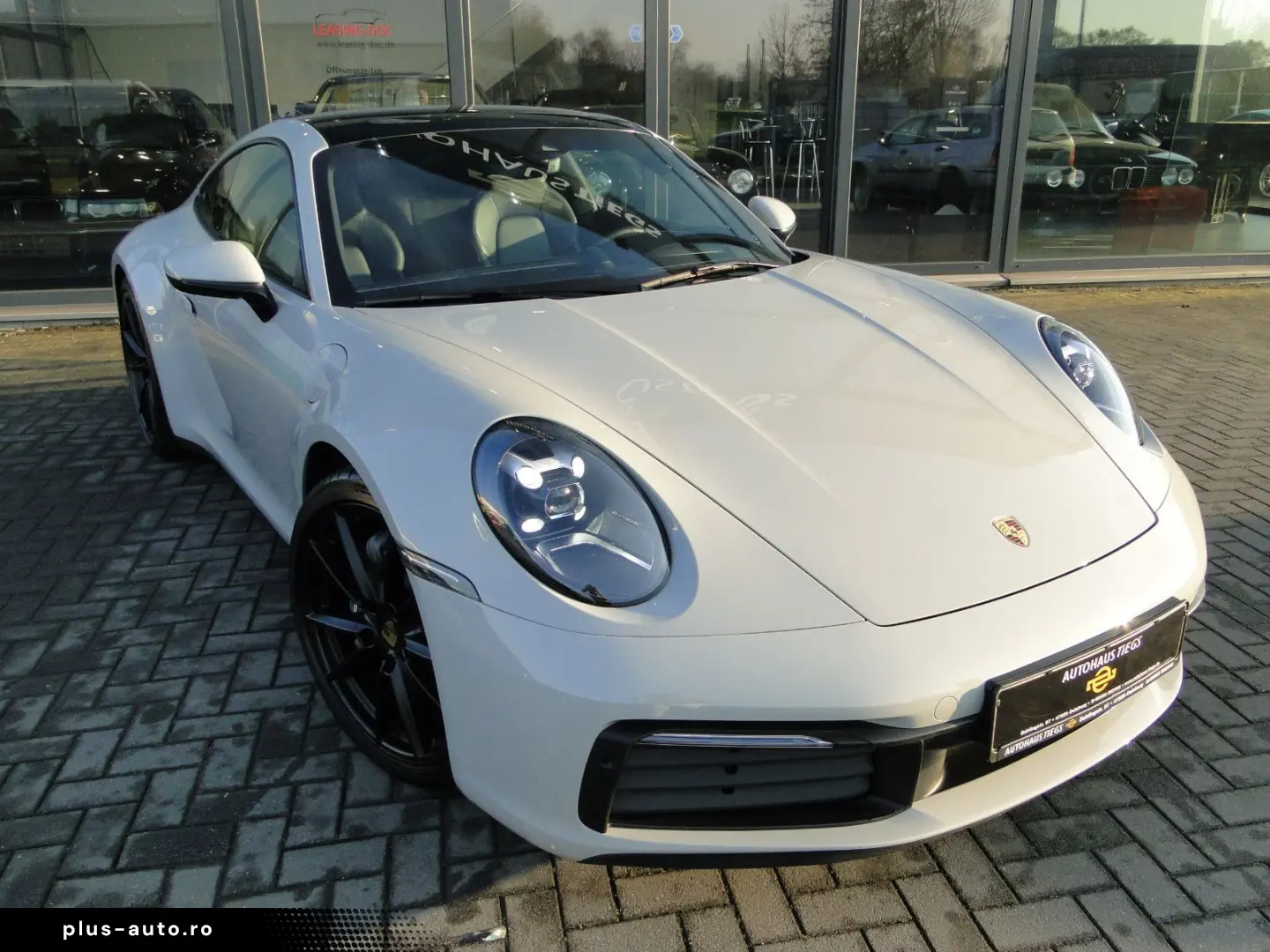 PORSCHE 992.1 CARRERA 1.HAND BOSE PANO LED KLAPPENAUSP.