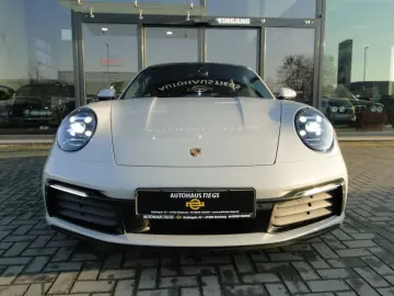 PORSCHE 992.1 CARRERA 1.HAND BOSE PANO LED KLAPPENAUSP.