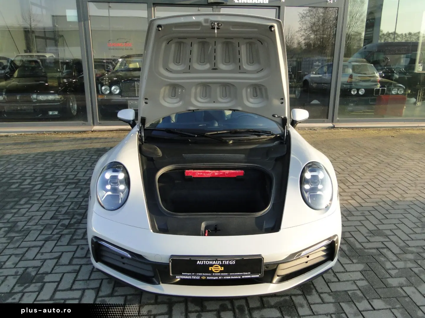 PORSCHE 992.1 CARRERA 1.HAND BOSE PANO LED KLAPPENAUSP.