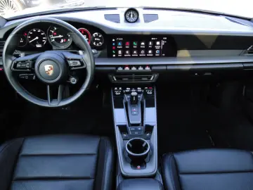 PORSCHE 992.1 CARRERA 1.HAND BOSE PANO LED KLAPPENAUSP.