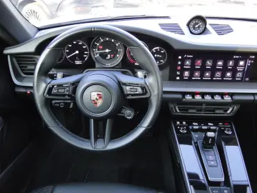 PORSCHE 992.1 CARRERA 1.HAND BOSE PANO LED KLAPPENAUSP.