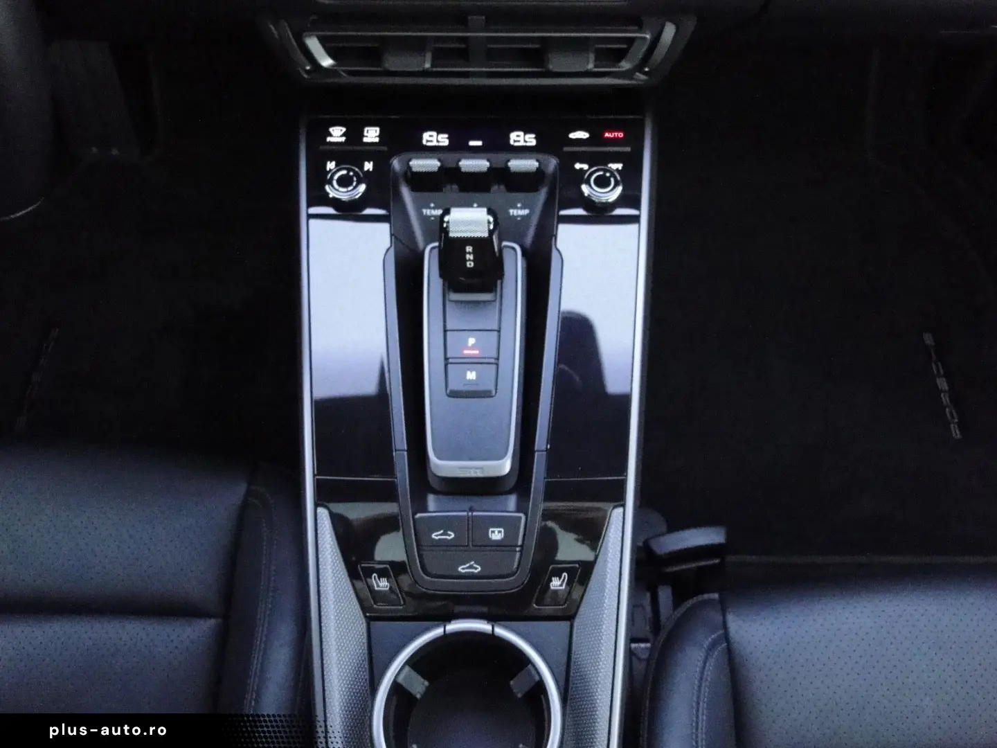 PORSCHE 992.1 CARRERA 1.HAND BOSE PANO LED KLAPPENAUSP.