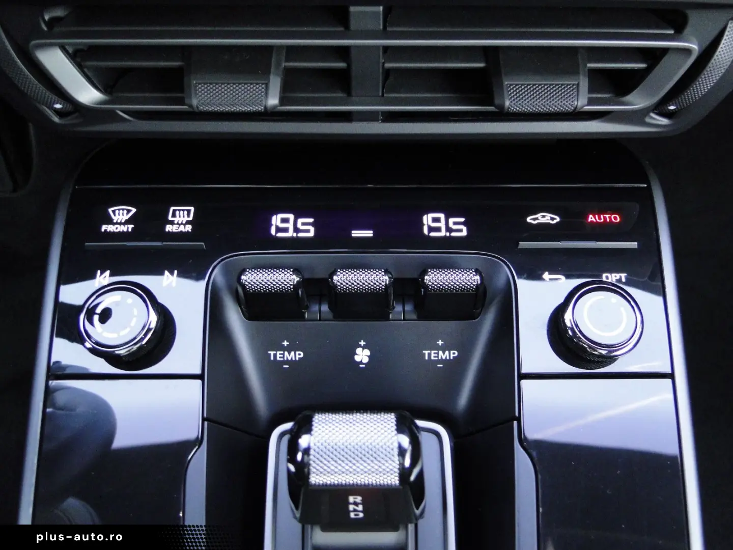 PORSCHE 992.1 CARRERA 1.HAND BOSE PANO LED KLAPPENAUSP.