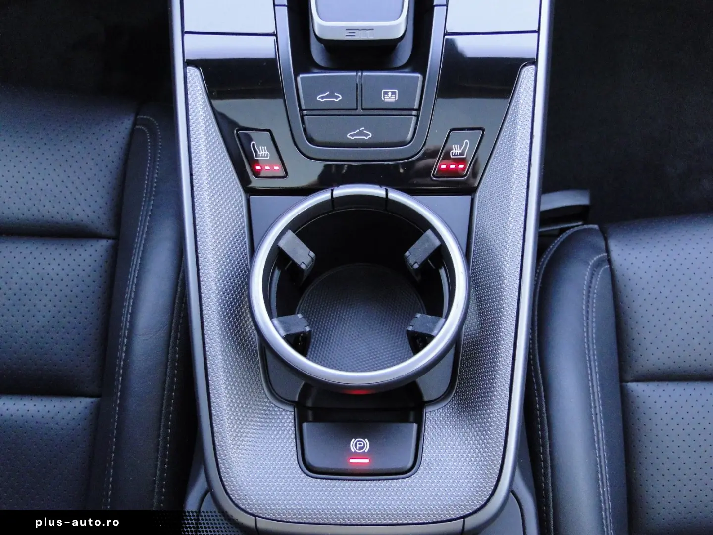 PORSCHE 992.1 CARRERA 1.HAND BOSE PANO LED KLAPPENAUSP.