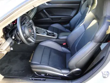 PORSCHE 992.1 CARRERA 1.HAND BOSE PANO LED KLAPPENAUSP.