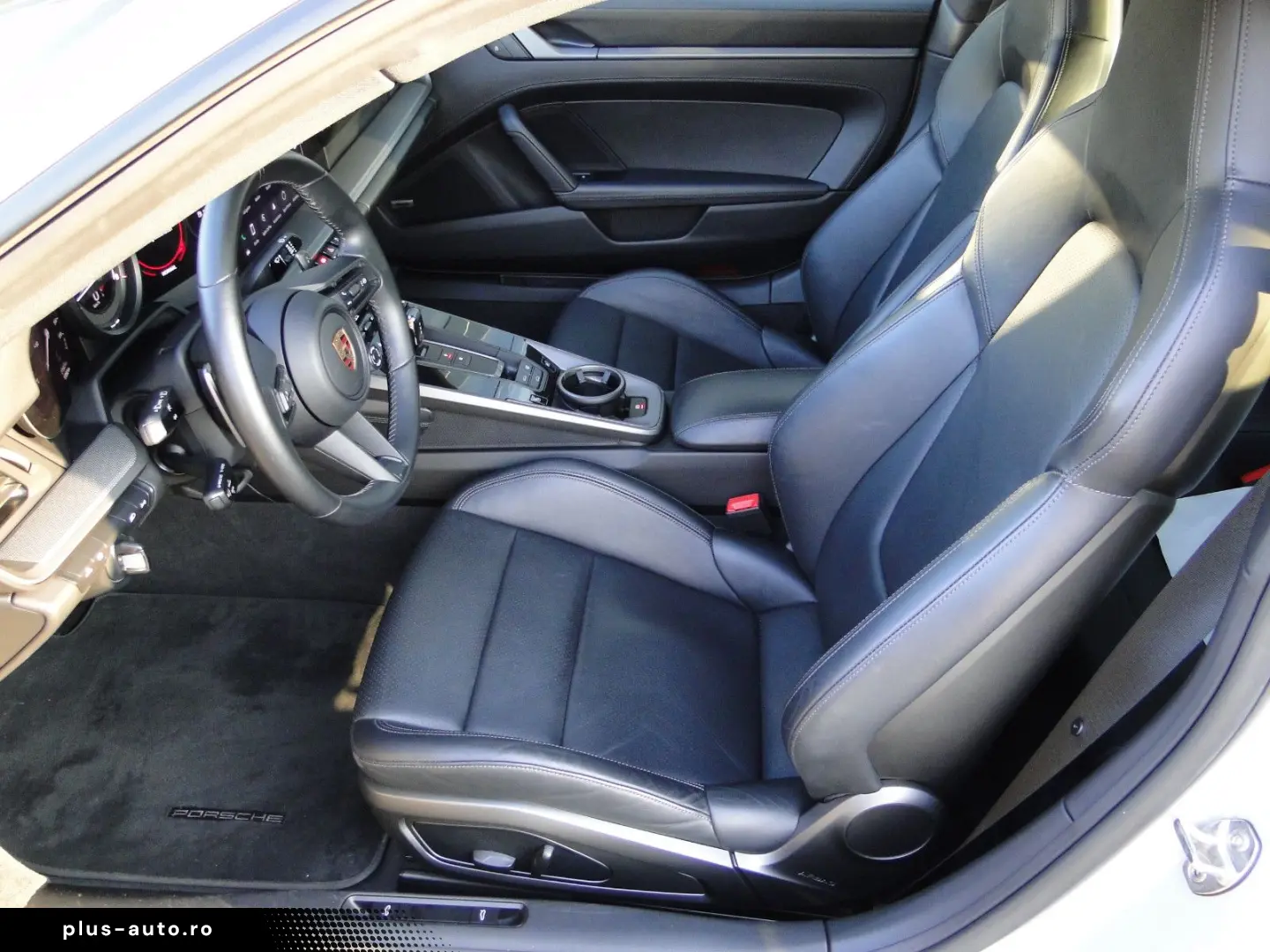 PORSCHE 992.1 CARRERA 1.HAND BOSE PANO LED KLAPPENAUSP.