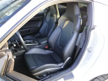 PORSCHE 992.1 CARRERA 1.HAND BOSE PANO LED KLAPPENAUSP.