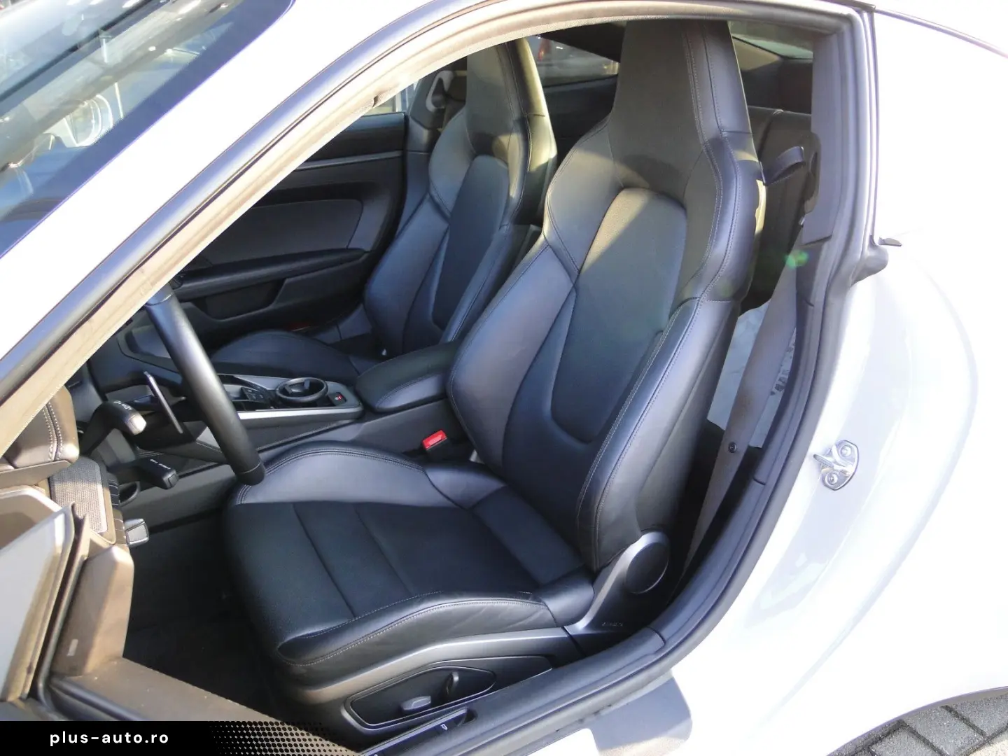 PORSCHE 992.1 CARRERA 1.HAND BOSE PANO LED KLAPPENAUSP.