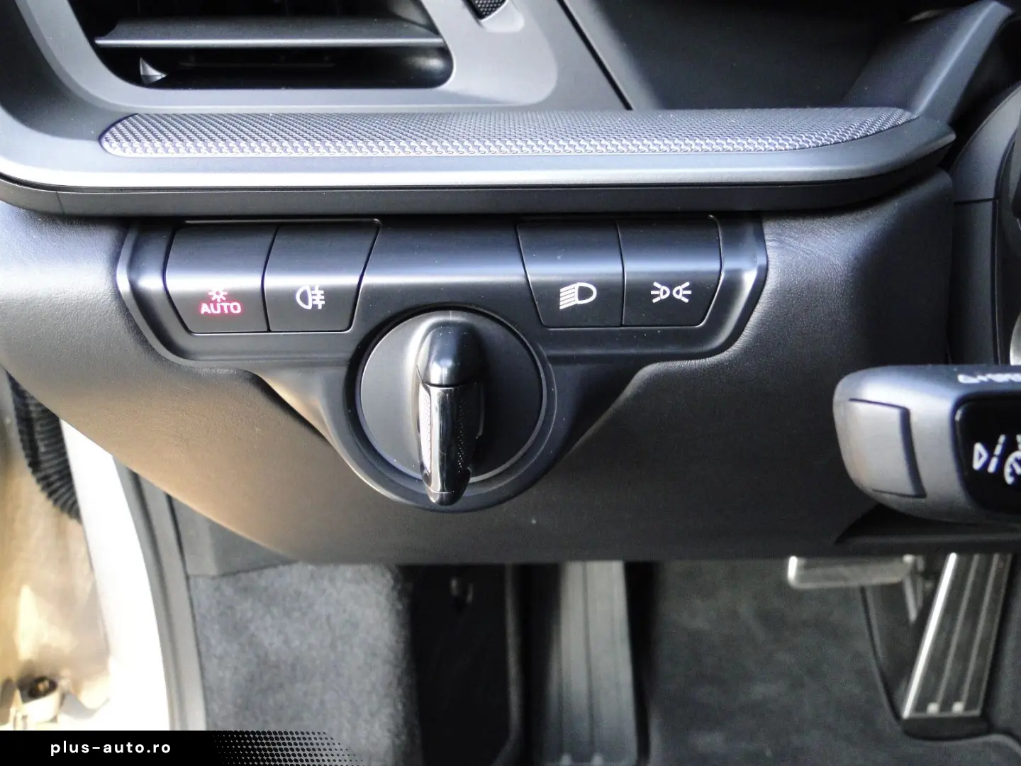 PORSCHE 992.1 CARRERA 1.HAND BOSE PANO LED KLAPPENAUSP.