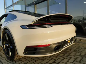 PORSCHE 992.1 CARRERA 1.HAND BOSE PANO LED KLAPPENAUSP.