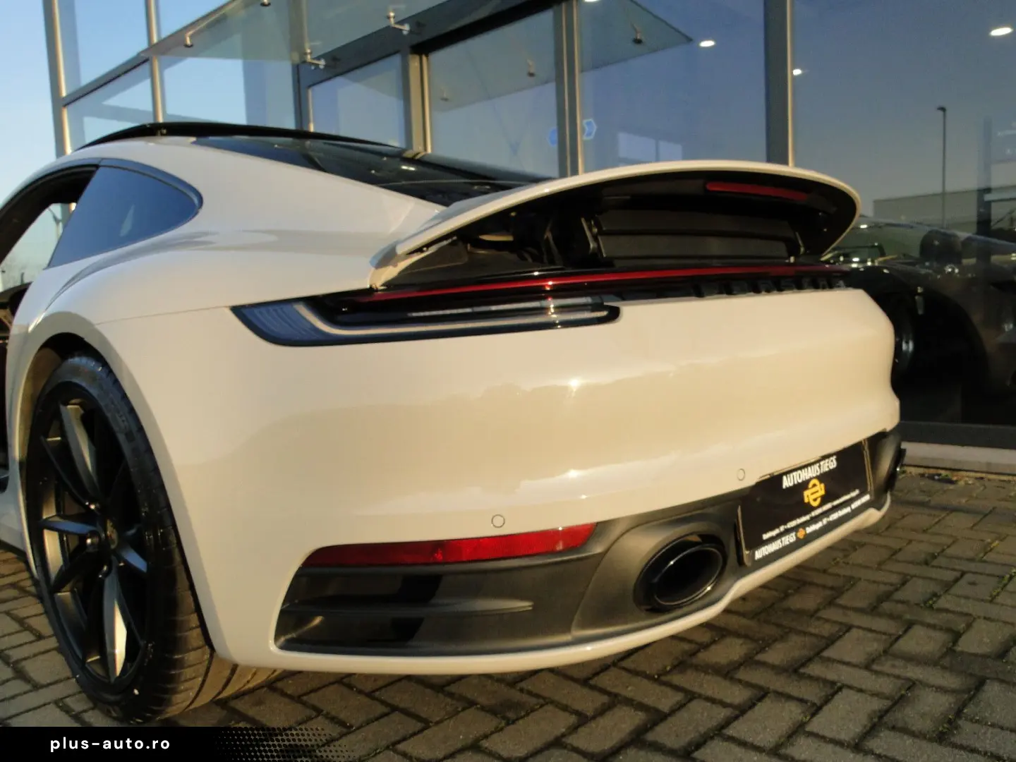 PORSCHE 992.1 CARRERA 1.HAND BOSE PANO LED KLAPPENAUSP.