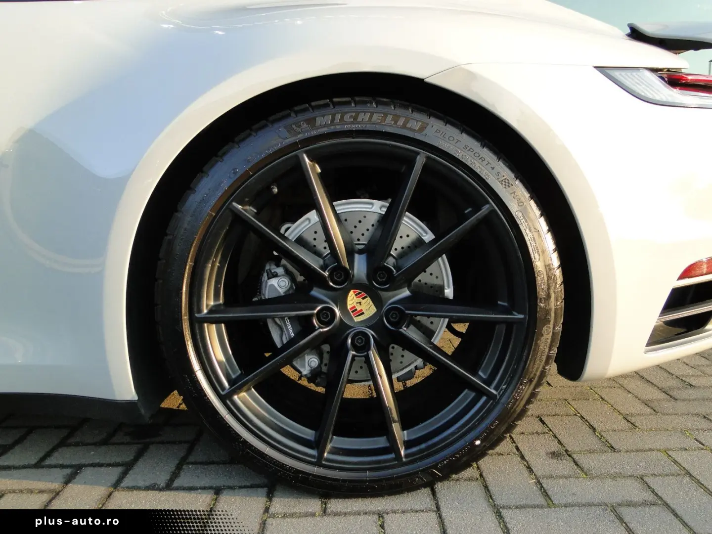 PORSCHE 992.1 CARRERA 1.HAND BOSE PANO LED KLAPPENAUSP.