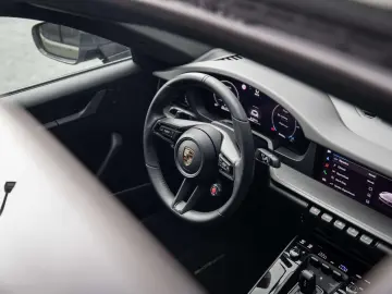 PORSCHE 992 .2 COUPE SPORTDES UITL HDMATR LIFT 360 INNO