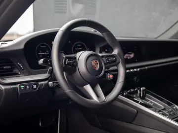 PORSCHE 992 .2 COUPE SPORTDES UITL HDMATR LIFT 360 INNO