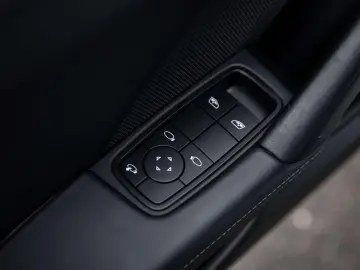 PORSCHE 992 .2 COUPE SPORTDES UITL HDMATR LIFT 360 INNO