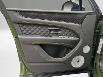 BENTLEY Bentayga S V8 BLACK EDITION Racing Green SATIN