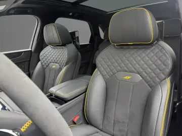 BENTLEY Bentayga S V8 BLACK EDITION Racing Green SATIN