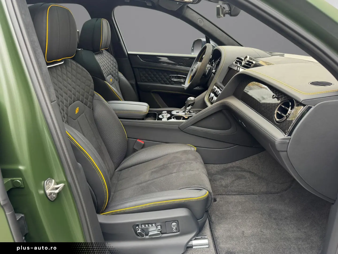 BENTLEY Bentayga S V8 BLACK EDITION Racing Green SATIN