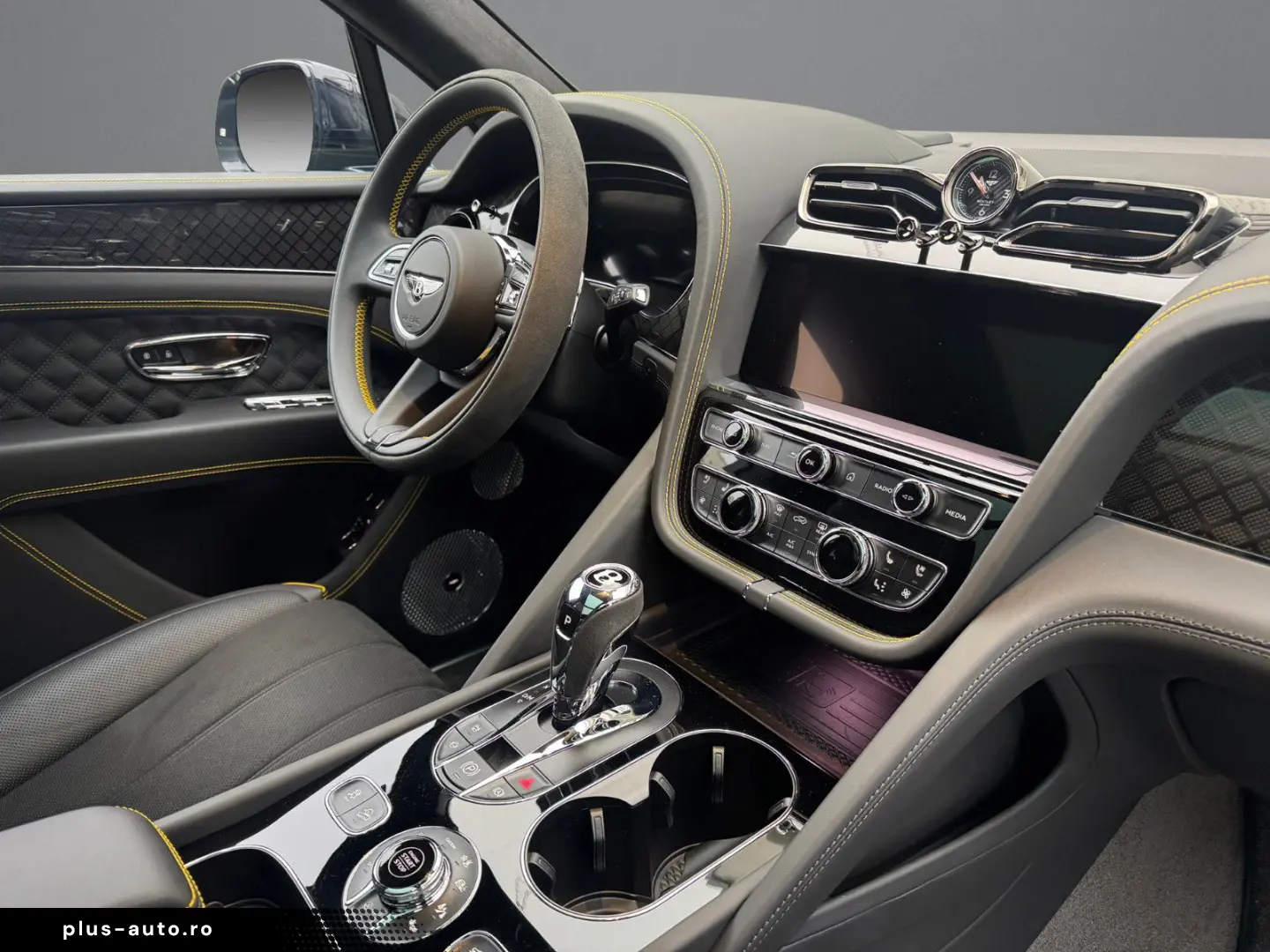 BENTLEY Bentayga S V8 BLACK EDITION Racing Green SATIN