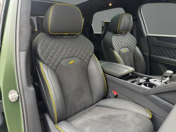 BENTLEY Bentayga S V8 BLACK EDITION Racing Green SATIN