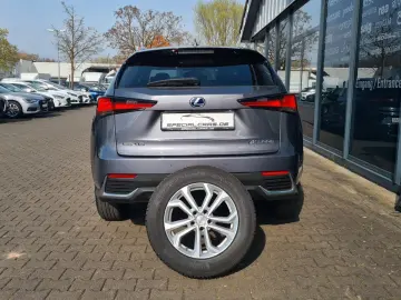 LEXUS NX 300H - Piele - Faruri LED - Navigatie - Roti iarna