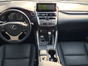 LEXUS NX 300H - Piele - Faruri LED - Navigatie - Roti iarna