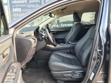 LEXUS NX 300H - Piele - Faruri LED - Navigatie - Roti iarna