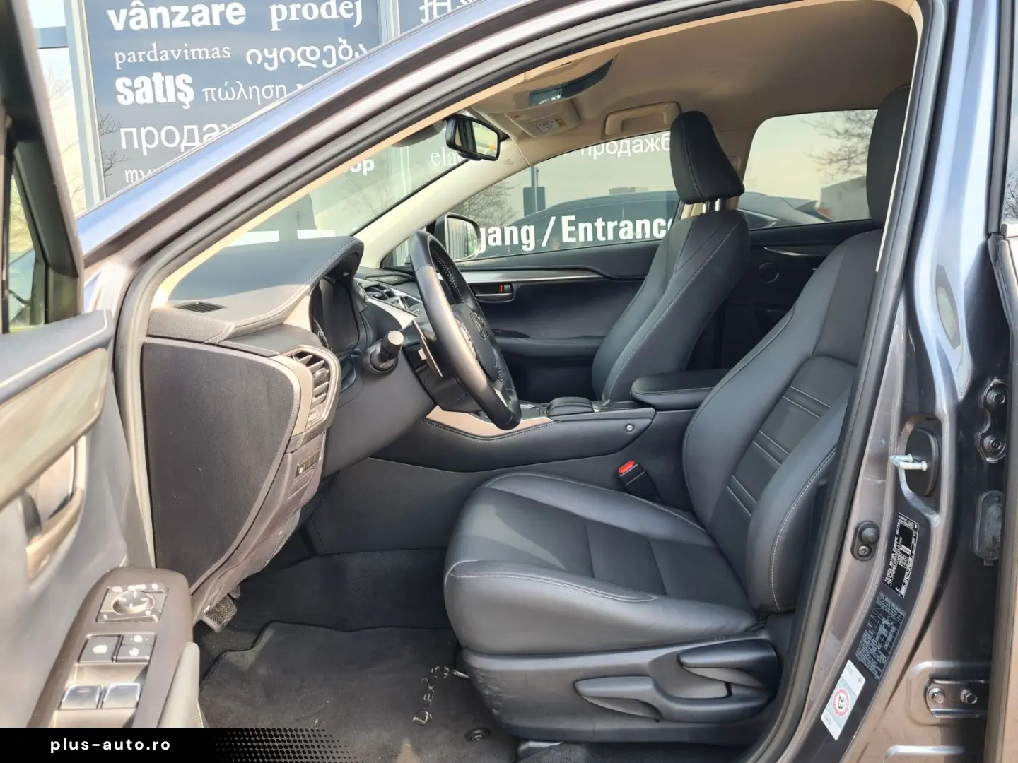 LEXUS NX 300H - Piele - Faruri LED - Navigatie - Roti iarna