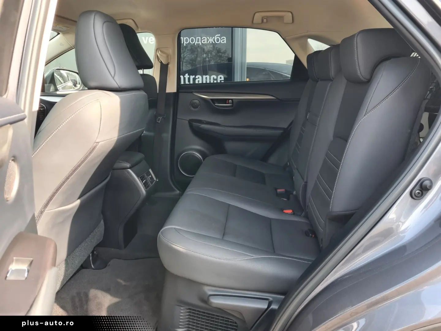 LEXUS NX 300H - Piele - Faruri LED - Navigatie - Roti iarna