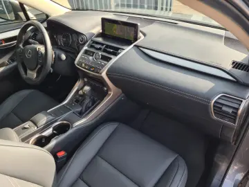 LEXUS NX 300H - Piele - Faruri LED - Navigatie - Roti iarna