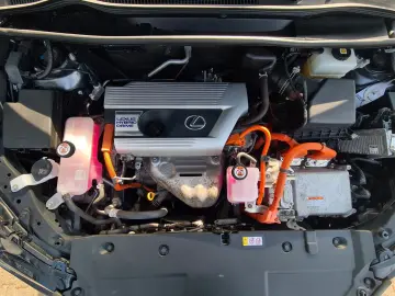 LEXUS NX 300H - Piele - Faruri LED - Navigatie - Roti iarna