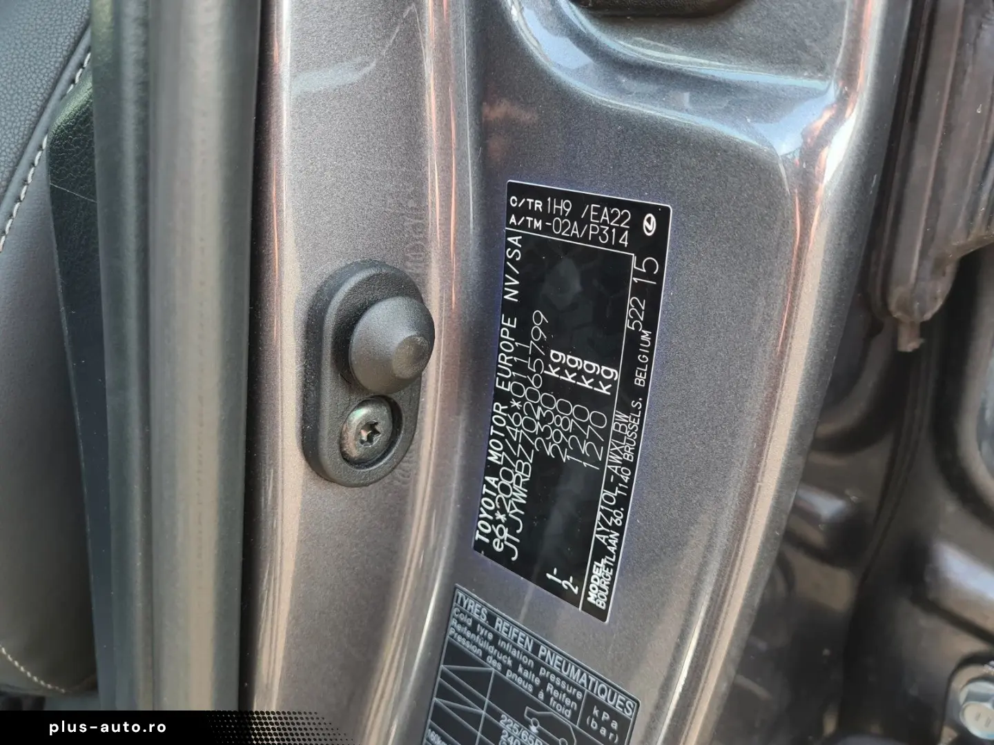 LEXUS NX 300H - Piele - Faruri LED - Navigatie - Roti iarna