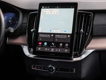 VOLVO XC90 T8 Recharge AWD Plus Bright Reskin NP 97.32