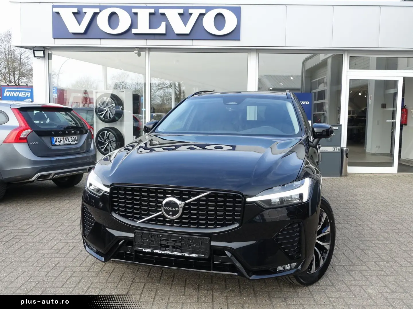 VOLVO XC60 Plus Dark B5 AWD Dark 360  H&K Memory ACC
