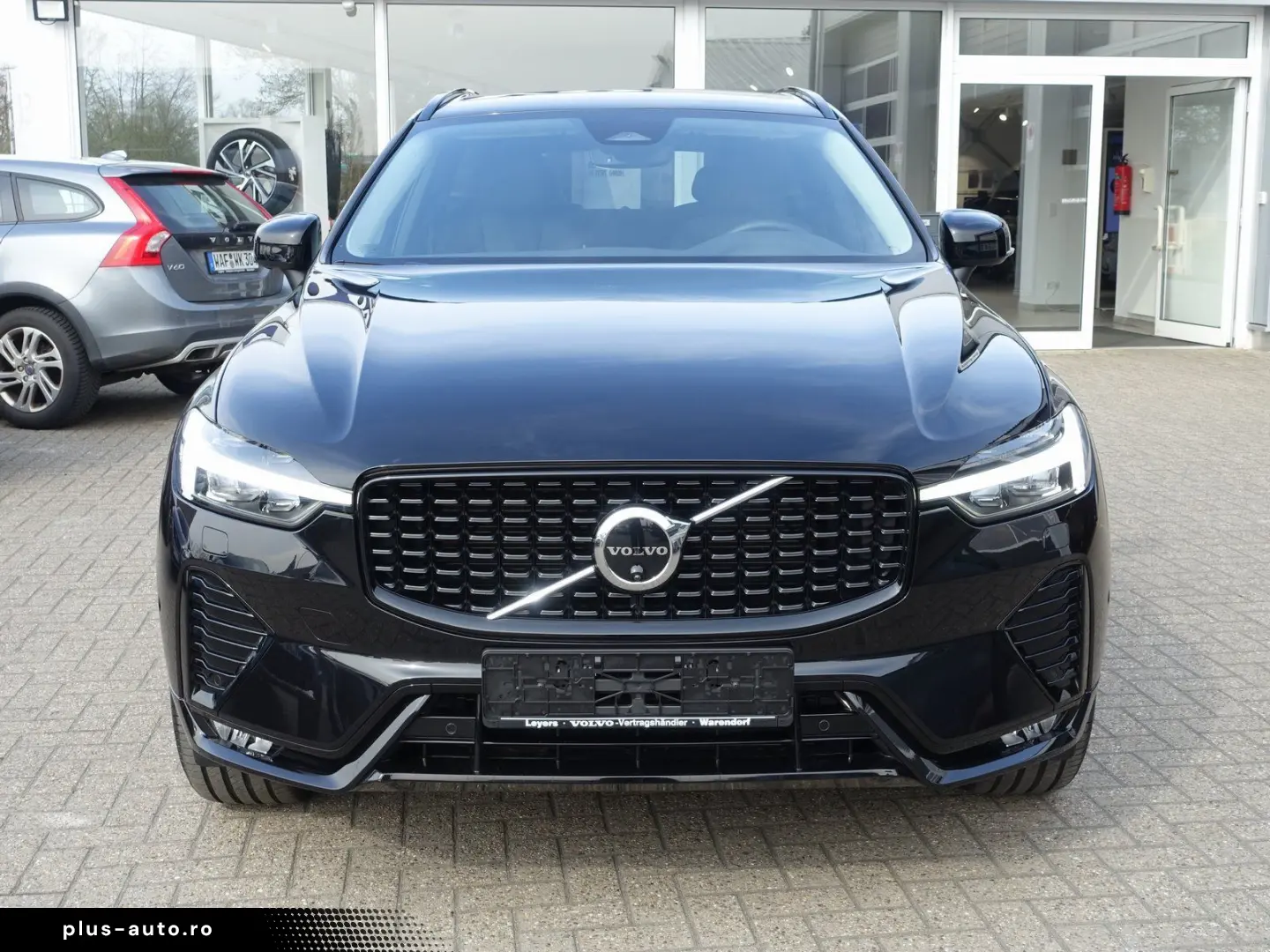 VOLVO XC60 Plus Dark B5 AWD Dark 360  H&K Memory ACC