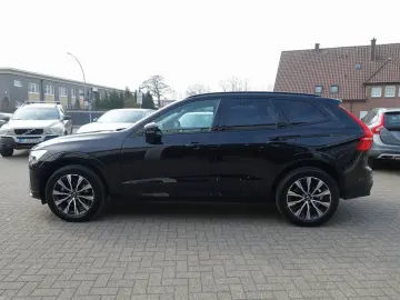 VOLVO XC60 Plus Dark B5 AWD Dark 360  H&K Memory ACC