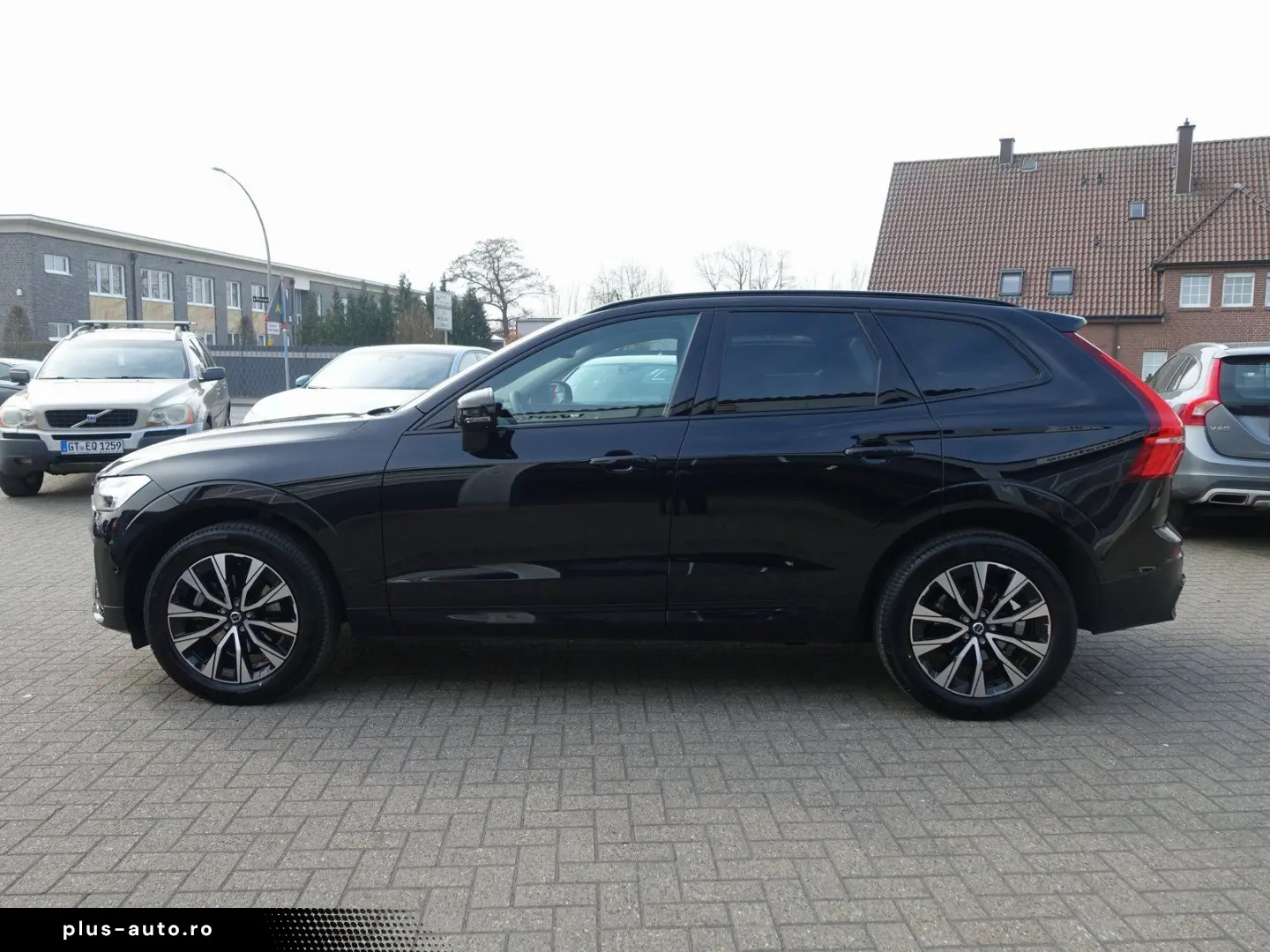 VOLVO XC60 Plus Dark B5 AWD Dark 360  H&K Memory ACC