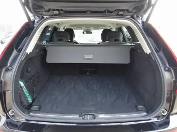 VOLVO XC60 Plus Dark B5 AWD Dark 360  H&K Memory ACC