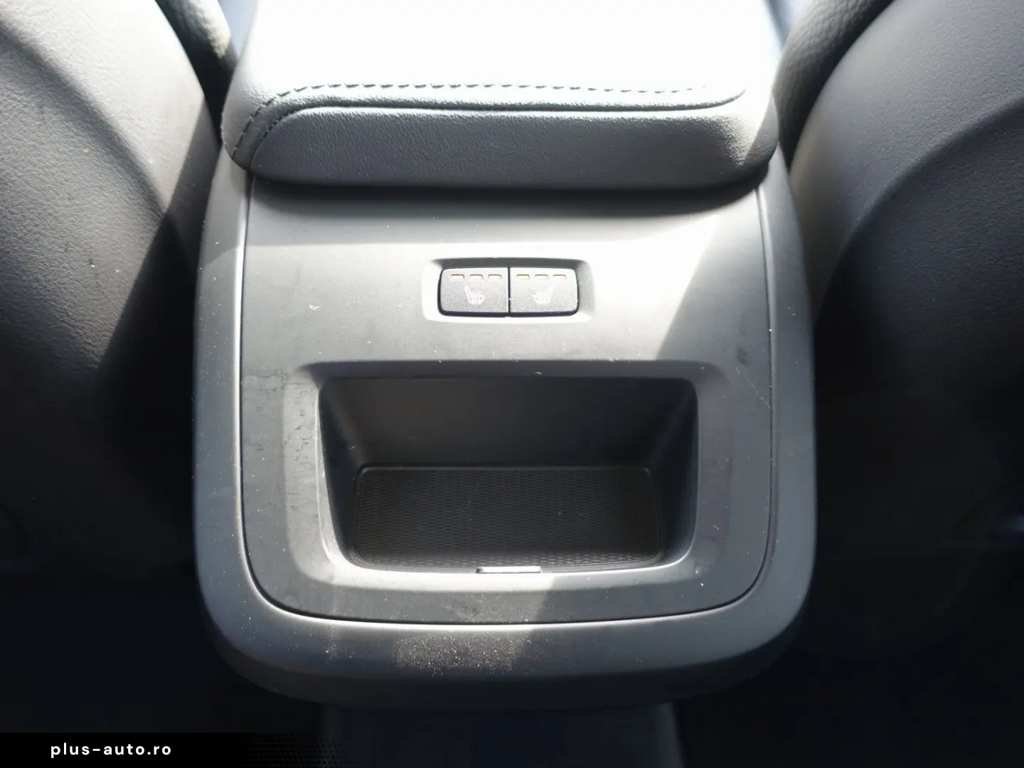 VOLVO XC60 Plus Dark B5 AWD Dark 360  H&K Memory ACC