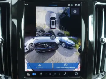 VOLVO XC60 Plus Dark B5 AWD Dark 360  H&K Memory ACC