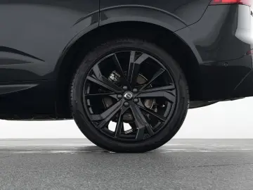 VOLVO XC60 B5 AWD Geartronic Plus Black Edition PANORA