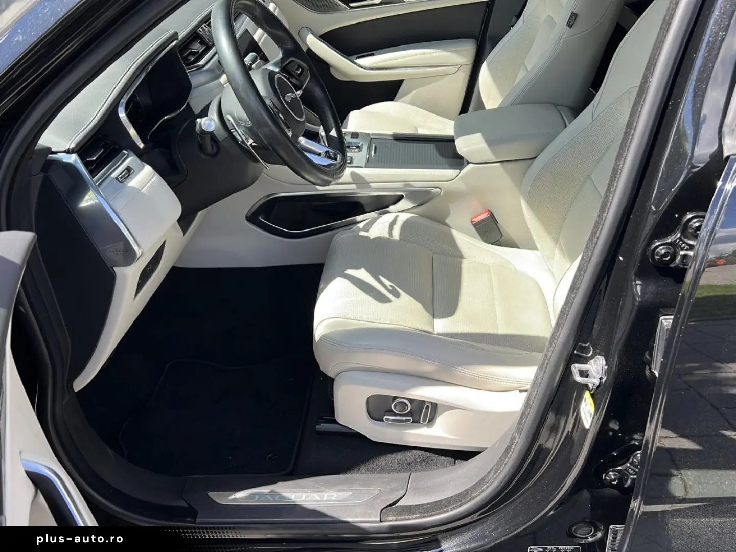 JAGUAR F-Pace P250 AWD R-Dynamic SE